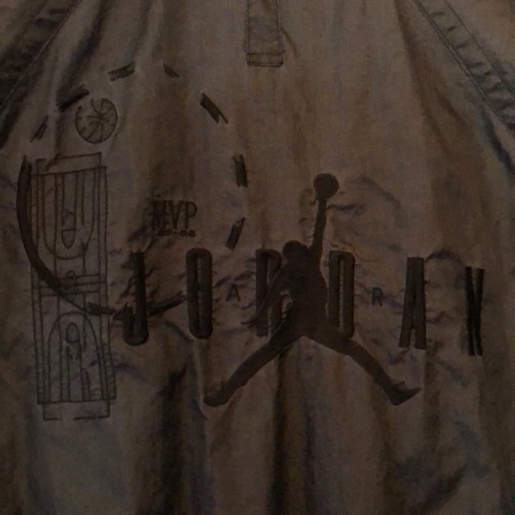Men’s Medium Air Jordan Wind Breaker - Picture 4 of 5
